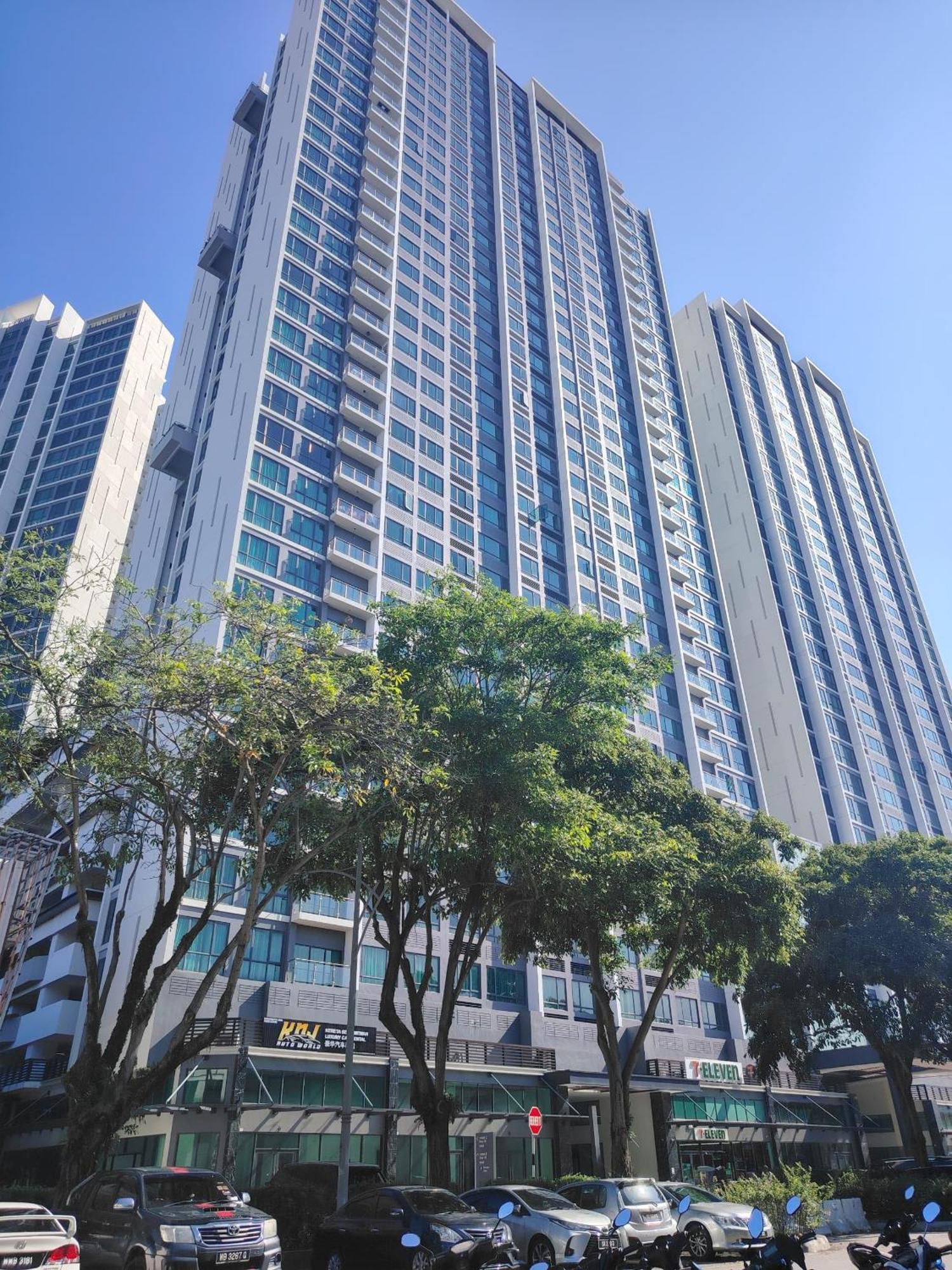 Greenfield Residence With Amazing Pool View And High-Speed Wi-Fi Petaling Jaya Eksteriør bilde