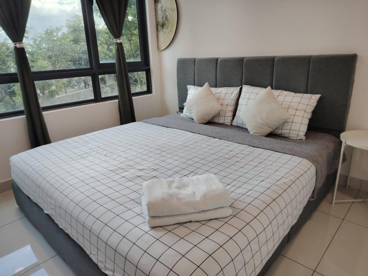 Greenfield Residence With Amazing Pool View And High-Speed Wi-Fi Petaling Jaya Eksteriør bilde