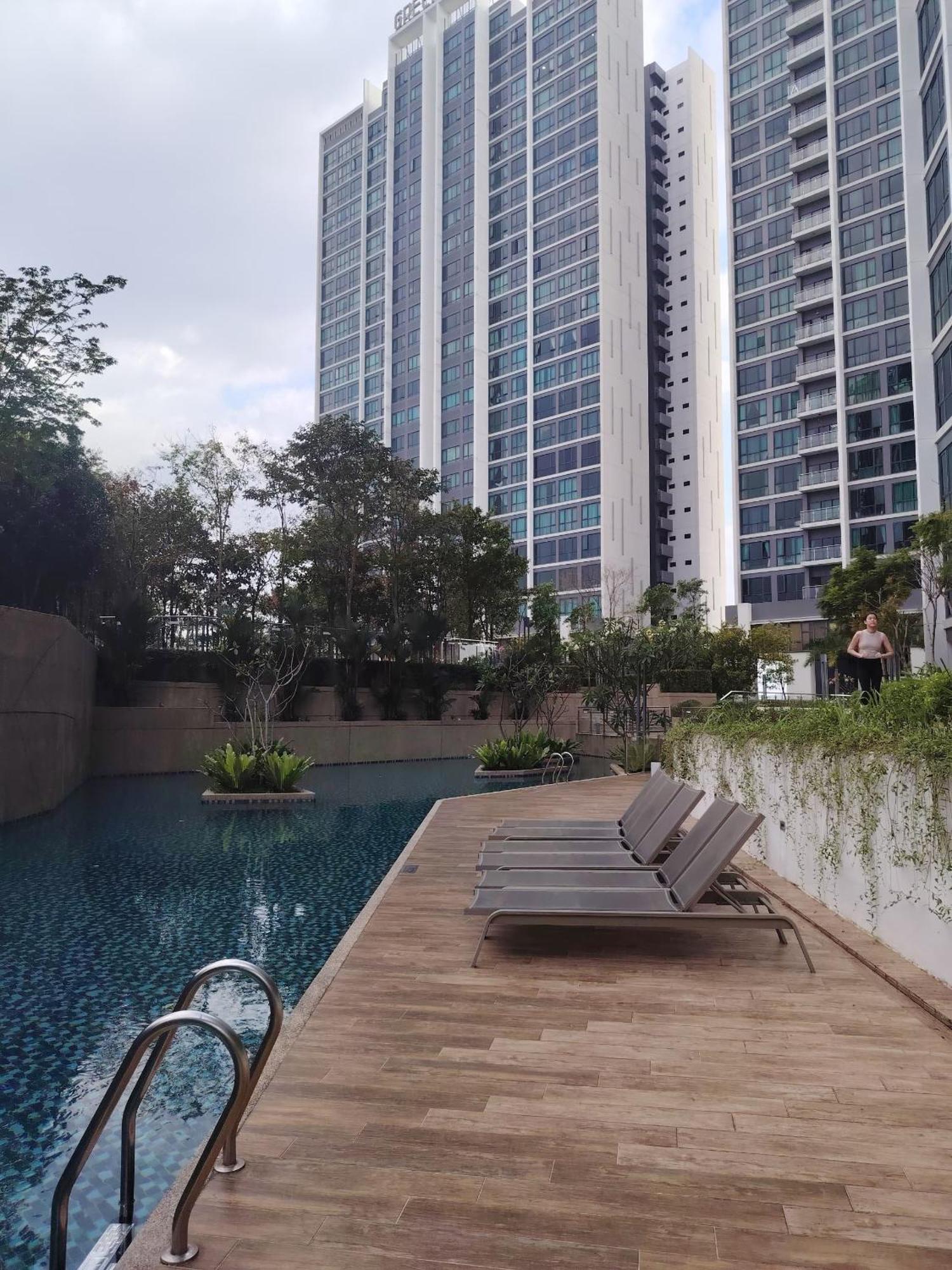 Greenfield Residence With Amazing Pool View And High-Speed Wi-Fi Petaling Jaya Eksteriør bilde